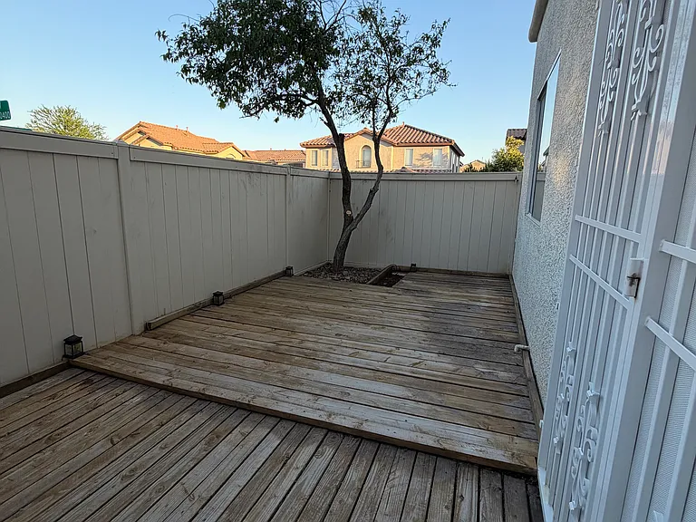 10424 Chandra Ave — Photo 25