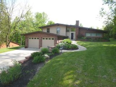 69635 Oxford Dr, Saint Clairsville, OH, 43950