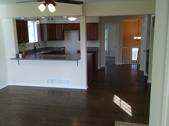 4th image of 19550 S Beechnut Dr