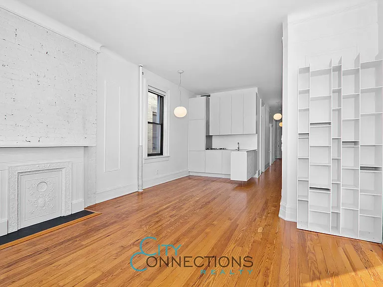 223 W 21st St #5N — Photo 16