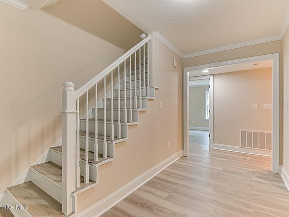 2nd image of 3419 Lewis Road