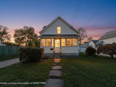 917 Clark St, Lansing, MI, 48906