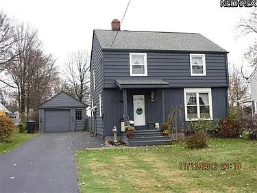 1256 Atlantic St NE photo 1