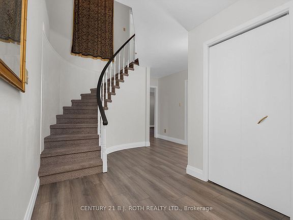 2nd image of 4 White Pine Pl