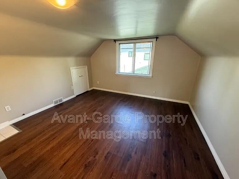 12114 102nd St NW — Photo 5