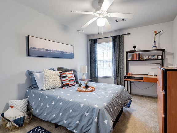 5th image of 5292 Croyden Ave