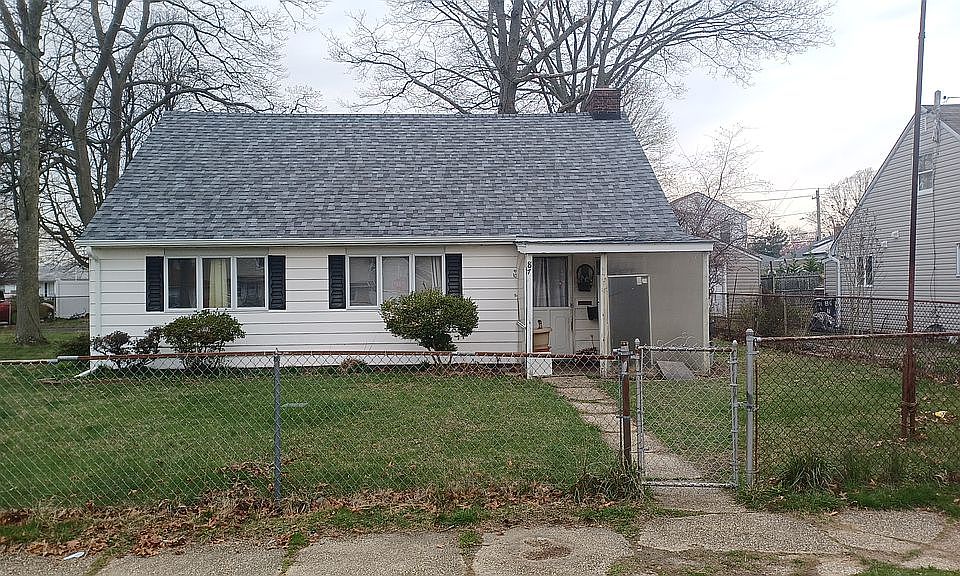 2nd image of 87 N Emerson Ave