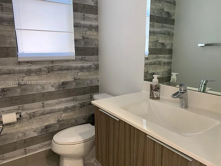 10510 NW 78th Ter #10510 — Photo 13