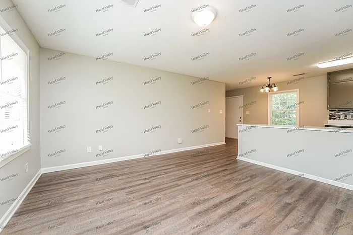 3 bed, 1.0 bath, 1104 sqft, $1,495 — Photo 3