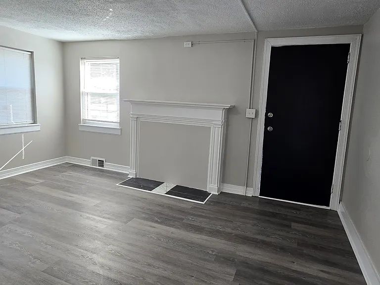 2912 Woodleigh St #3 — Photo 15