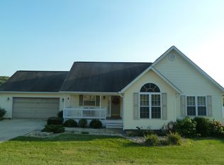 822 E Clover Dr, Ellettsville, IN 47429