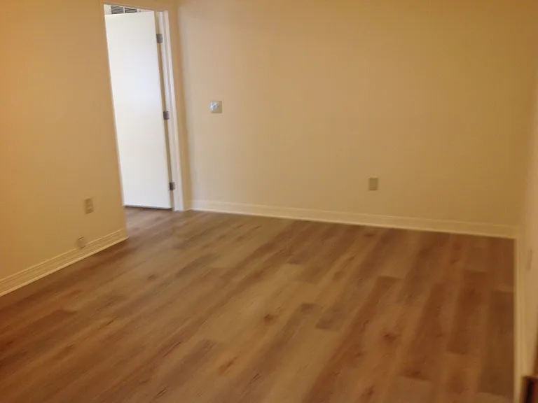 370 Capitol Ave #B — Photo 9