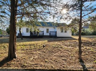 200 Hillcrest Ave, Hickory, NC 28601