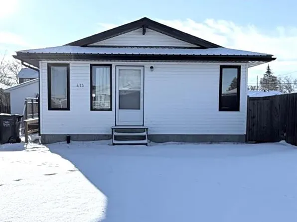 413 N 2nd Ave E, Oyen, AB T0J 2J0