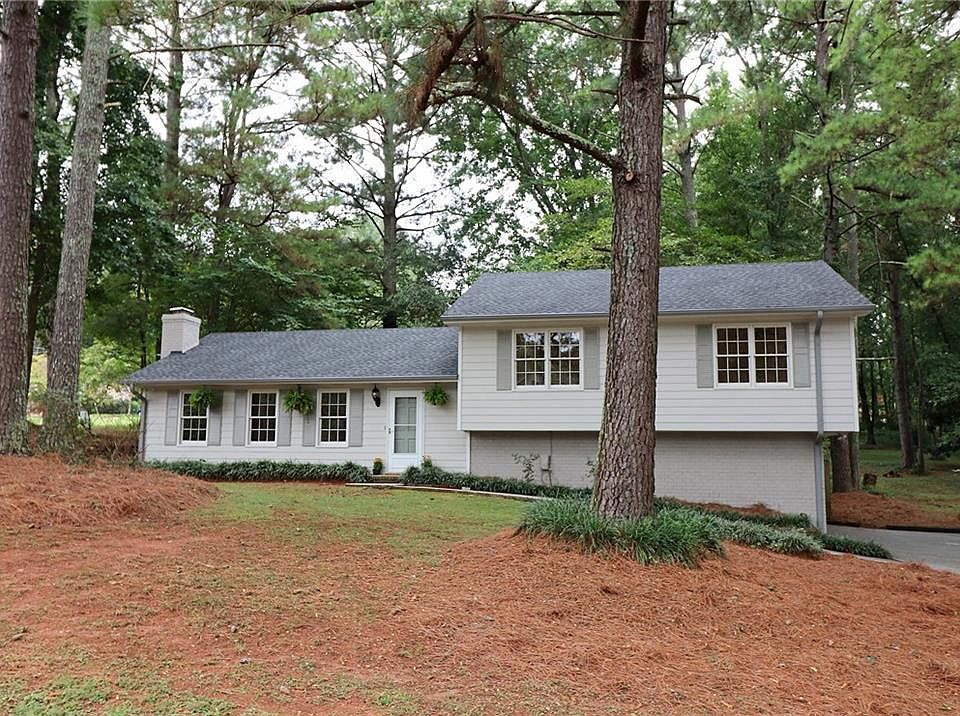 1st image of 4361 Photenia Way
