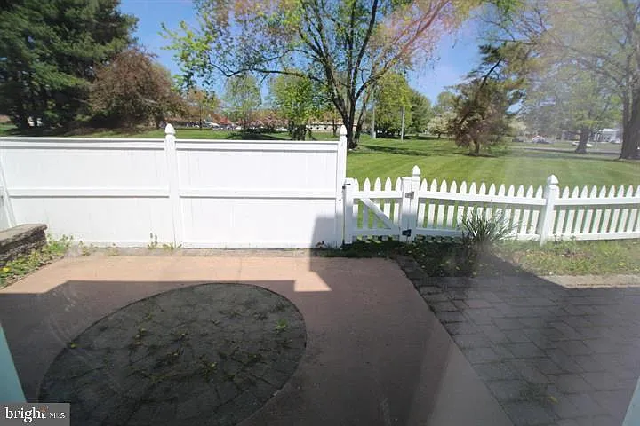 681A Rose Hollow Dr — Photo 18