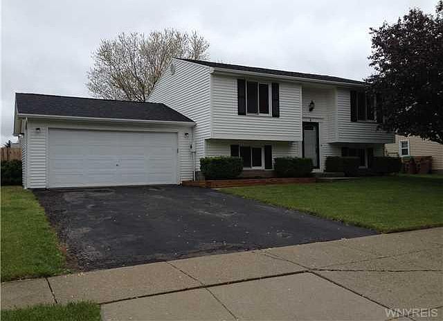 1st image of 8 Thornwood Dr