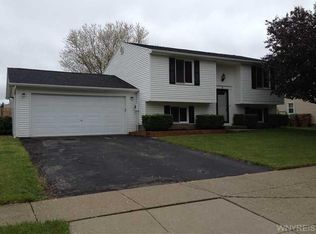 8 Thornwood Dr, Buffalo, NY 14227