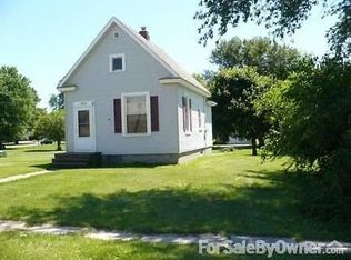 905 4th St, Durant, IA 52747