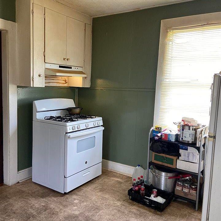 2nd image of 1010 Lafourche Dr