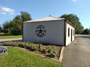 614 Chuckwagon Trl, Angleton, TX 77515