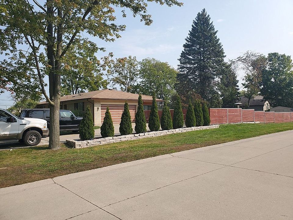 2nd image of 46590 Heydenreich Rd