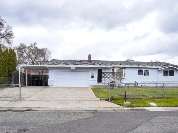 7595 Circuit Dr, Citrus Heights, CA 95610