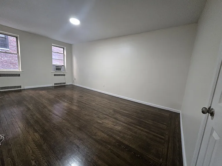 4331 Ithaca St #307 — Photo 3
