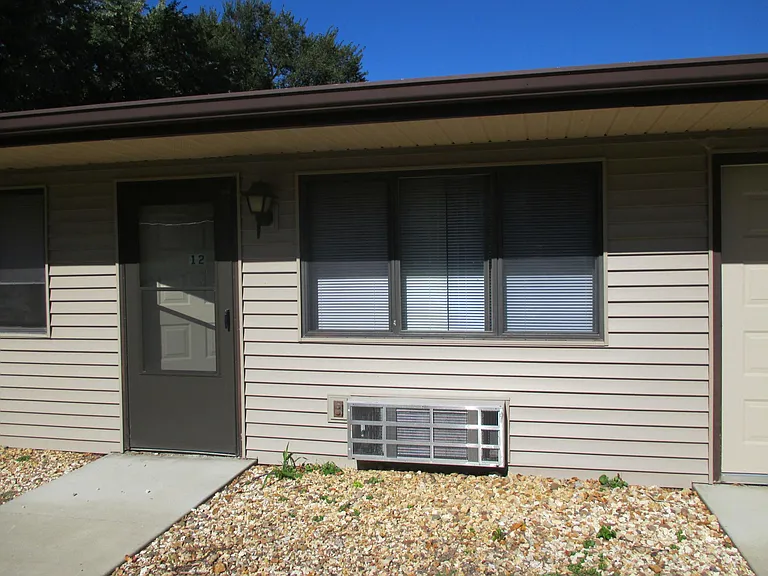 2289 Chaney Rd — Photo 2