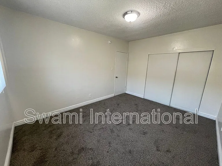 10970 S Figueroa St #7 — Photo 26