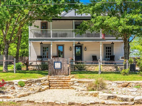 708 Ettie St, Fredericksburg, TX 78624