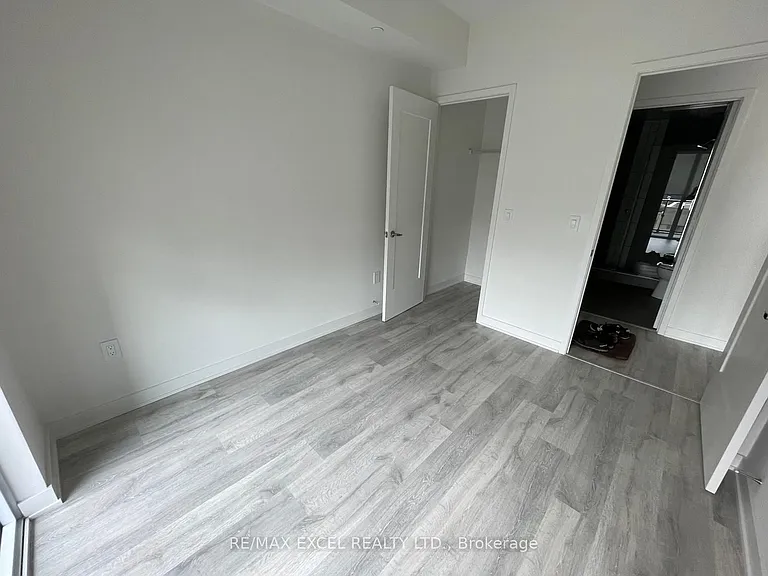 60 Princess St #914 — Photo 26
