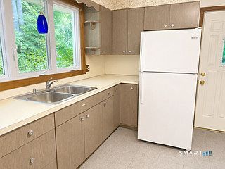 3rd image of 63 Muir Avenue