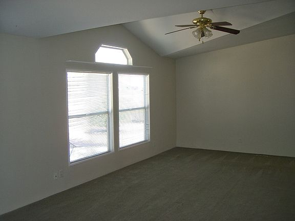 5th image of 3760 E Alder Cir