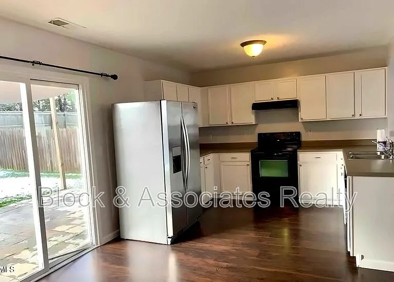 3003 Skybrook Ln — Photo 3