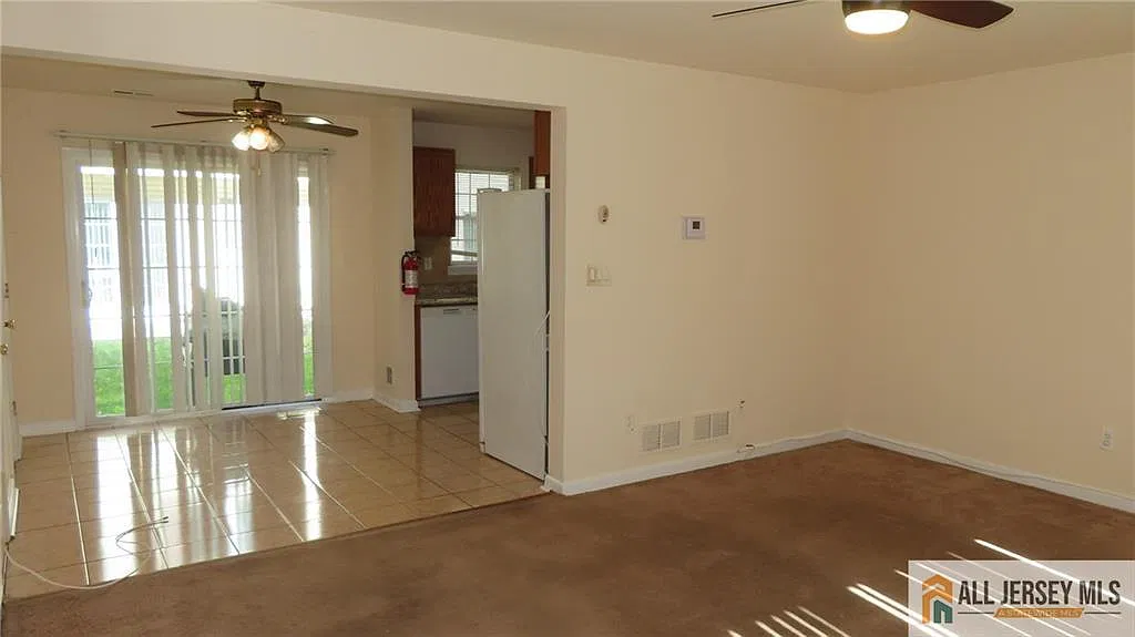 2 bed, 2.5 bath, 1102 sqft, $2,600 — Photo 4