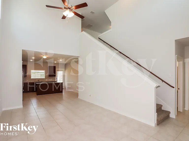 15418 Formaston Dr — Photo 4