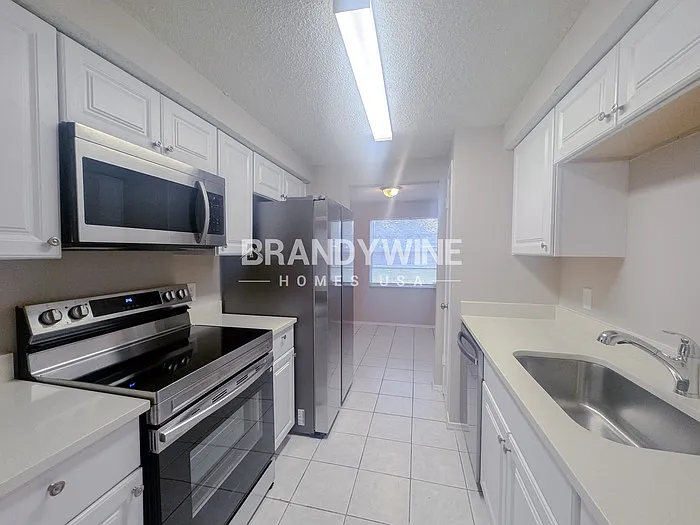 2549 Jessica Ln — Photo 6