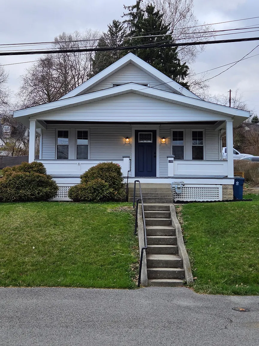 710 Walnut St photo 1
