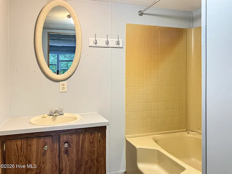 3020 Carswell Dr — Photo 7
