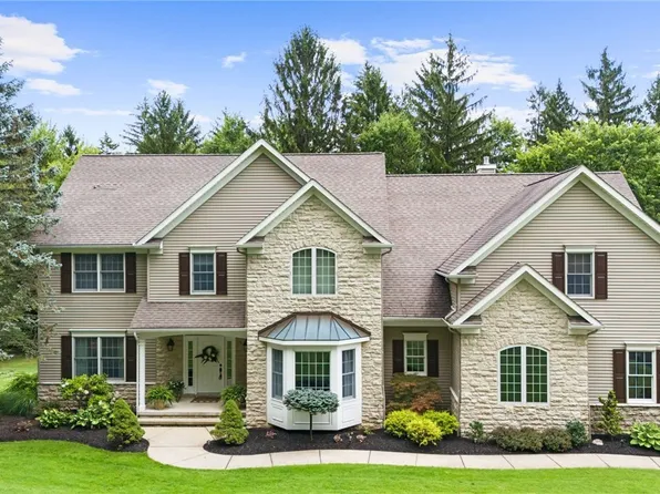 11215 Beechnut Ln, Chardon, OH 44024