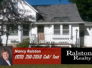 214 W Sumner St, Weyauwega, WI 54983