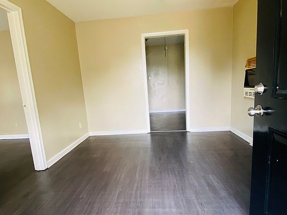 3rd image of 1450 Dunn Ave