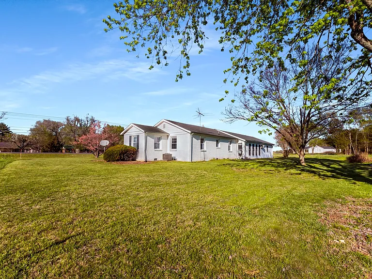 7172 Lascassas Pike — Photo 30