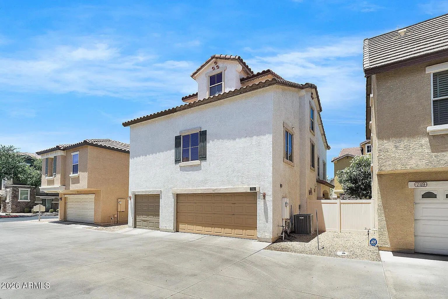 3 bed, 2.0 bath, 1466 sqft, $2,250 — Photo 1