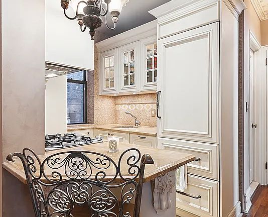 4th image of 205 W 54th St APT 11G
