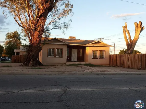 696 Gilmour St, Brawley, CA 92227