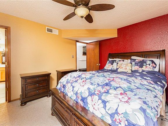 5th image of 11037 Whitehall Dr