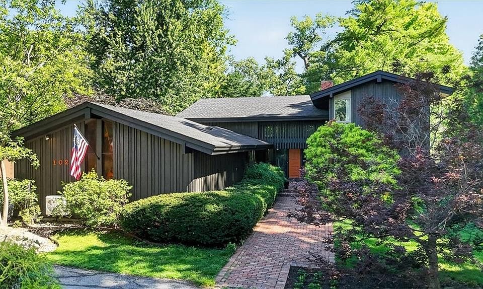 1st image of 1024 Huntington Rd