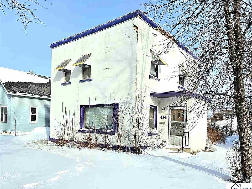 1st image of 414 N Broadway St
